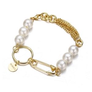 pearl bracelet and clip for lady